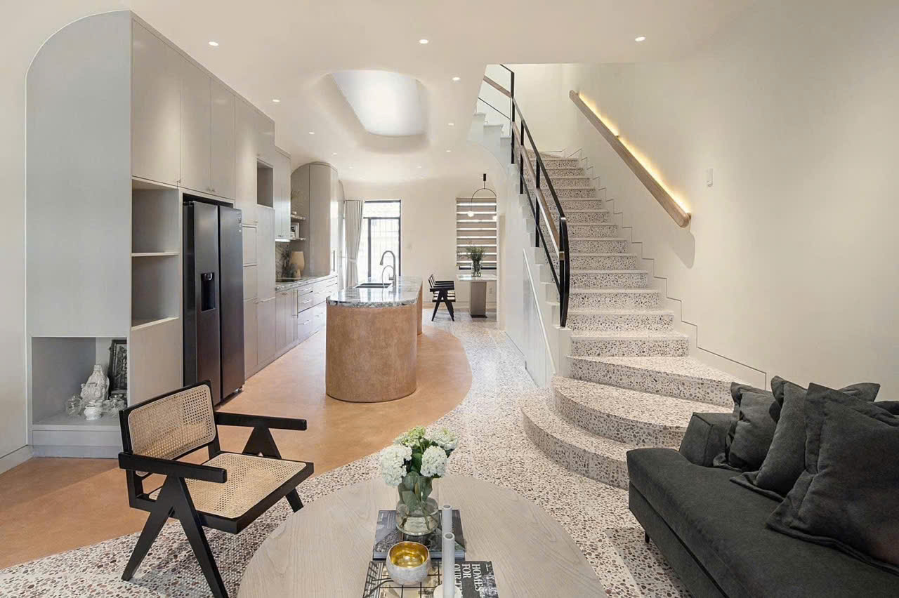 Bán nhaà KDC Nguyễn Sơn Bình Hưng , BC<br> 3 lầu .100m2 chỉ 12 tỷ - Ảnh 1