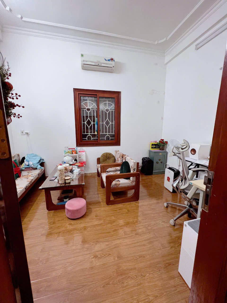 Bán Nhà Hoàng Cầu. Đống Đa. 2 Mặt Ngõ. Ô Tô. DT 47m2. MT 4,2m. 4 Tầng. Giá 17,8 Tỷ. - Ảnh 1