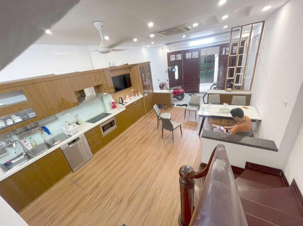 Bán nhà 5 tầng Quan Nhân, Thanh Xuân – 55m², MT 5m – Sát hồ điều hòa, ô tô đỗ cửa – Giá nhỉnh 12.5 - Ảnh chính