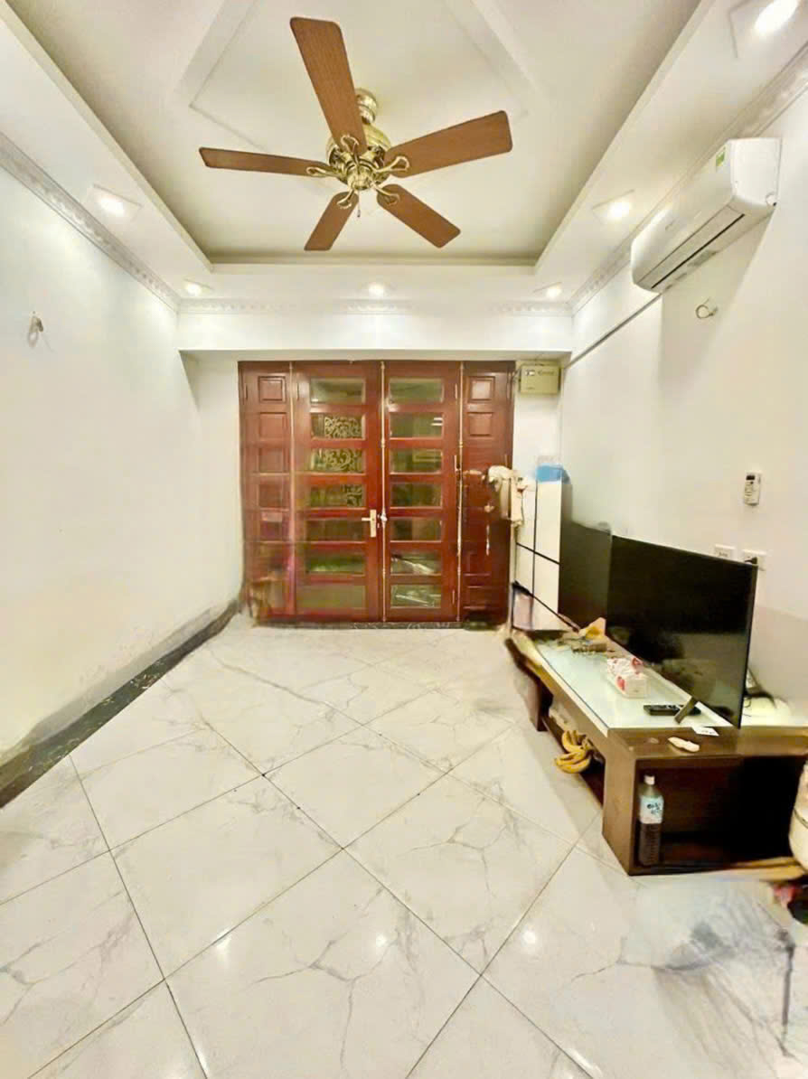 TÔI CẦN BÁN NHÀ NGÕ 79, PHỐ 8/3,LÔ GÓC, KD 32M2, 5 TẦNG, MT4.1M GIÁ 6.2 TỶ - Ảnh 2