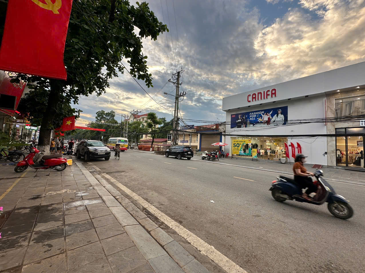 BÁN ĐẤT MẶT PHỐ CÙ CHÍNH LAN - TRUNG TÂM TP HÒA BÌNH  39 TỶ O987663865 - Ảnh 2
