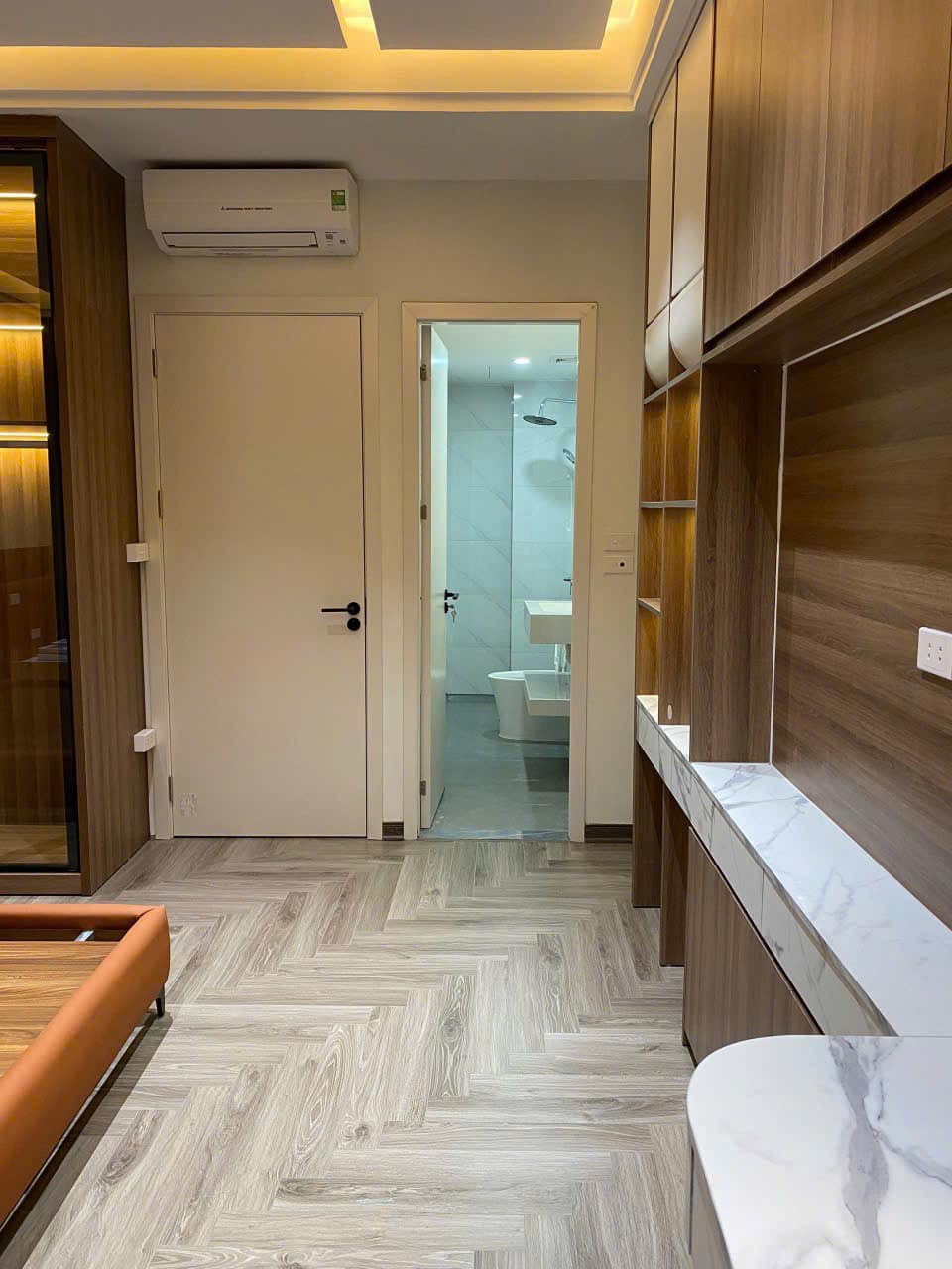 Có 102 ! Quan Nhân Thanh Xuân 35m2 5T, thang máy , ba gác đỗ cửa, 30m ra ô tô tránh 6,9 tỷ. - Ảnh 1