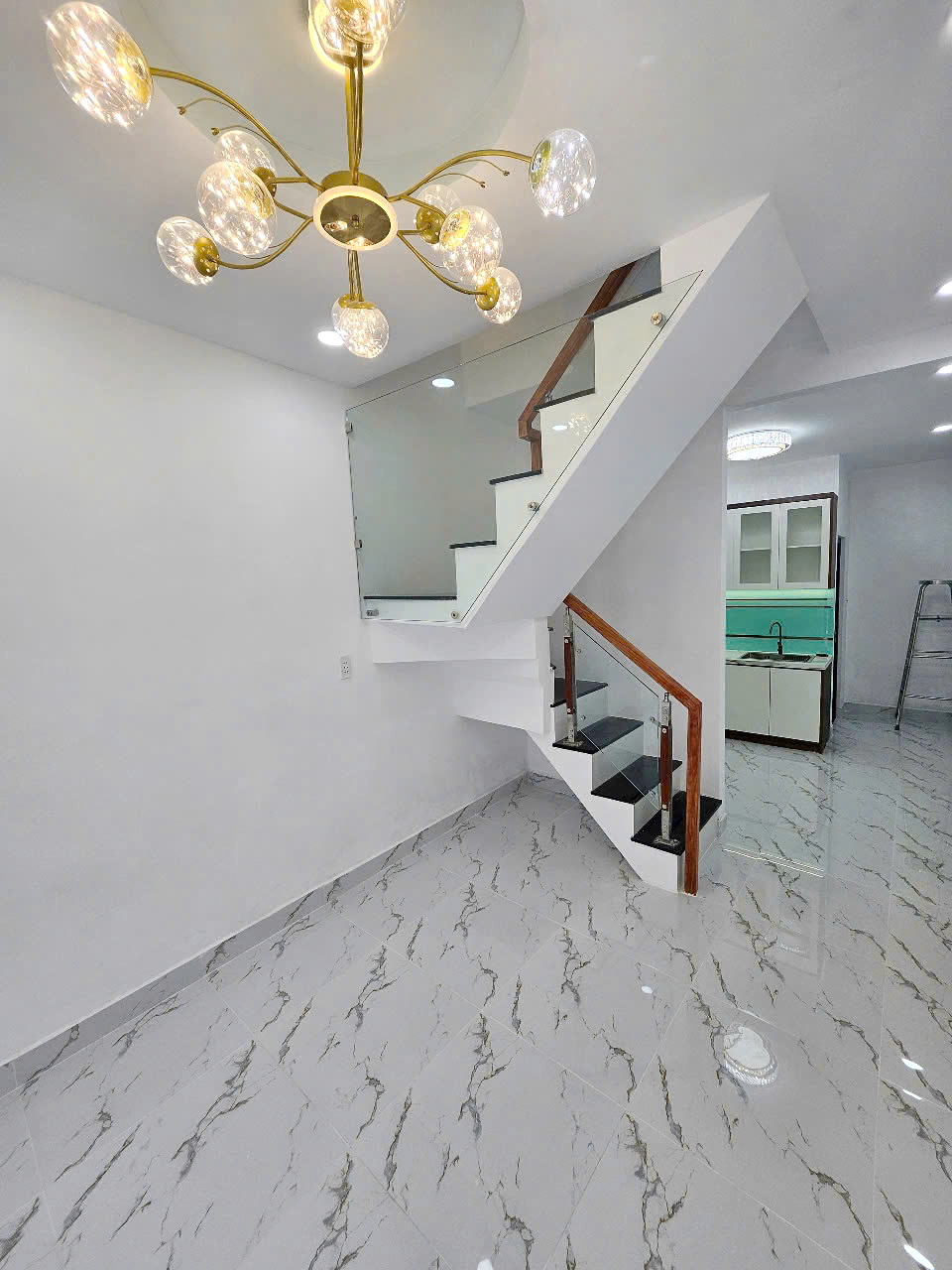 Nhà đối diện trường học Khánh Bình Âu Dương Lân P3Q8 - Ảnh 1