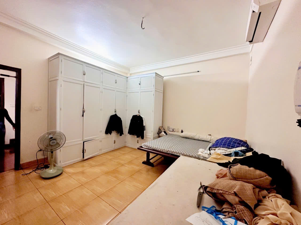 Bán nhà mặt phố Nguyễn Văn Cừ quận Long Biên vị trí đẹp vỉa hè buôn bán sầm uất 129m 36 tỷ - Ảnh 3