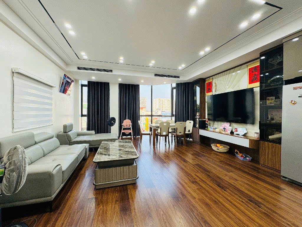 NHÀ MỚI PHỐ NGUYỄN VĂN CỪ 55M, 7T, MT4M, THANG MÁY, KINH DOANH, Ô TÔ TRÁNH. - Ảnh 2