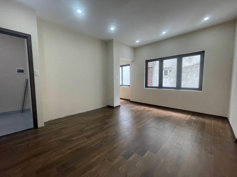 Bán nhà dân xây, gần phố Nguyễn Đình Thi, Tây Hồ. Diện tích 65m, giá 14.66tỷ. - Ảnh 2
