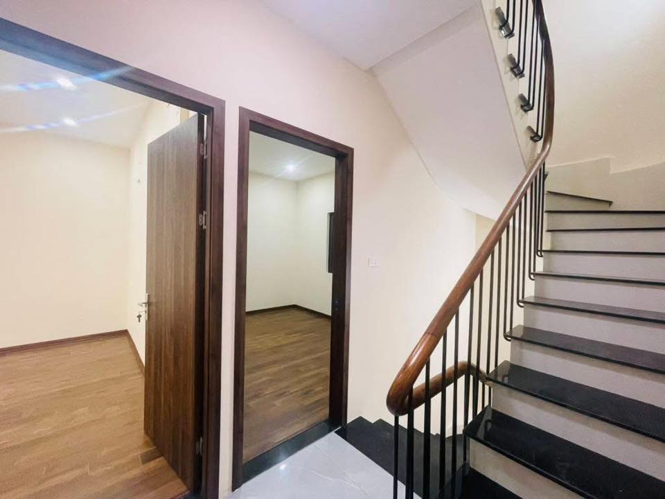 Bán nhà dân xây, gần phố Nguyễn Đình Thi, Tây Hồ. Diện tích 65m, giá 14.66tỷ. - Ảnh 3