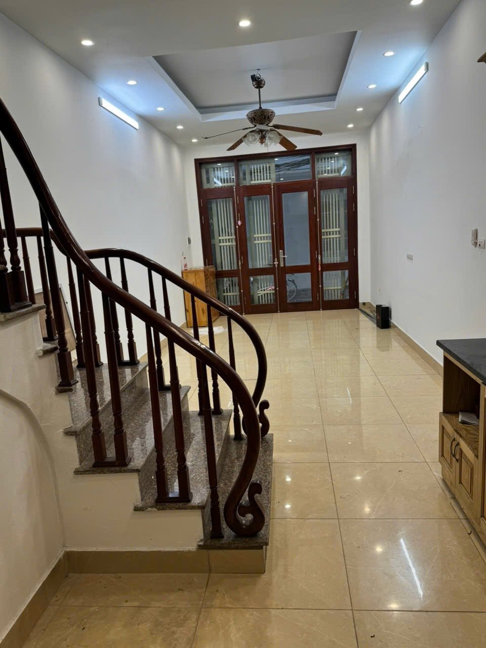 Nhà đẹp ngõ Đường Láng, giá 12.2 tỷ, gần 37m2x4T, ở luôn, ẢNH THẬT - Ảnh 2