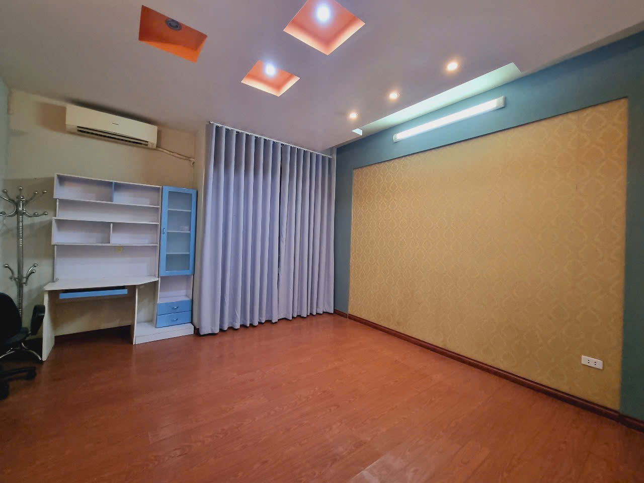 Bán Nhà Trần Duy Hưng. Cầu Giấy. Ô Tô. Kinh Doanh. DT 60m2. MT 4,7m. 5 Tầng. Giá 18,9 Tỷ. - Ảnh 1