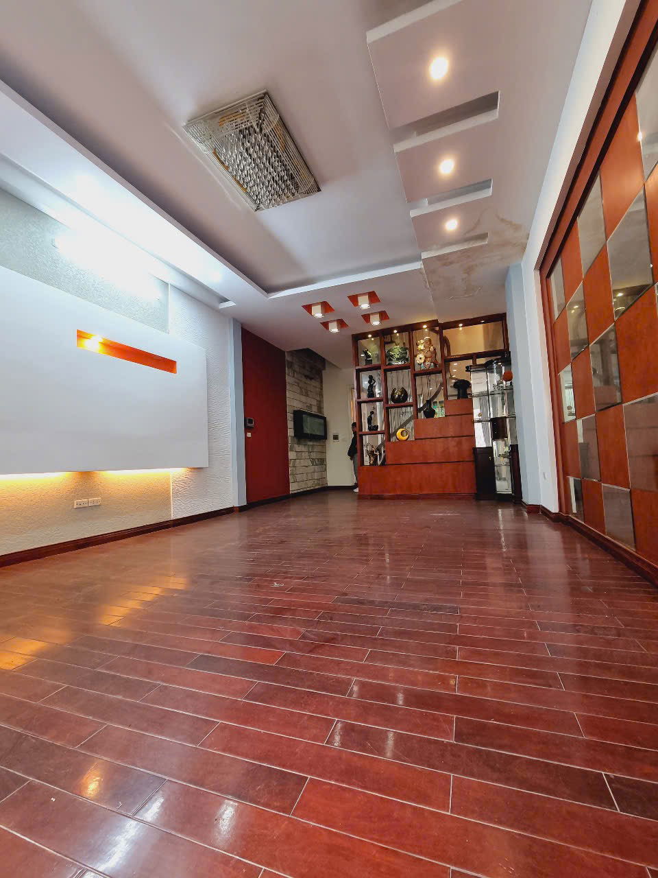 Bán Nhà Trần Duy Hưng. Cầu Giấy. Ô Tô. Kinh Doanh. DT 60m2. MT 4,7m. 5 Tầng. Giá 18,9 Tỷ. - Ảnh 2