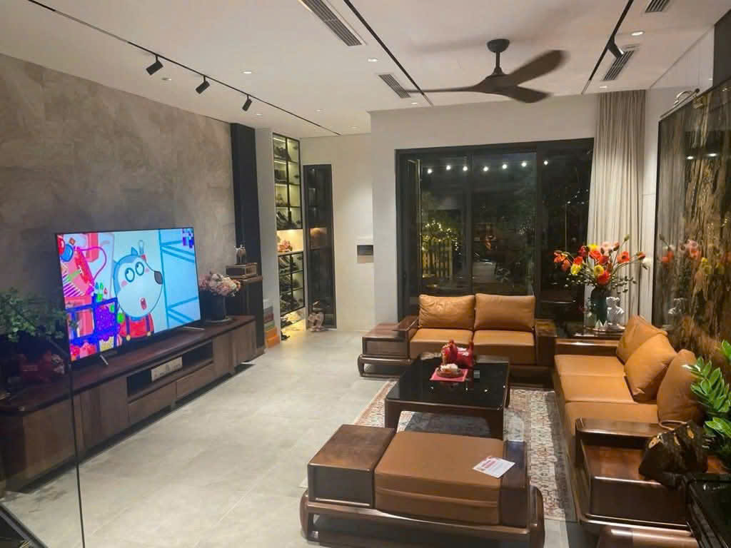 BÁN NHÀ PHÂN LÔ HOÀNG QUỐC VIỆT, ÔTÔ TRÁNH, KINH DOANH, 2 MẶT THOÁNG, DT 65M2, GIÁ 16 TỶ 750 - Ảnh 1