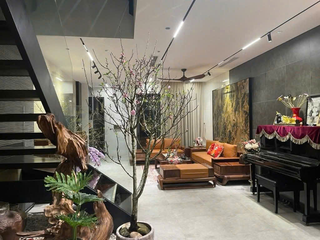 BÁN NHÀ PHÂN LÔ HOÀNG QUỐC VIỆT, ÔTÔ TRÁNH, KINH DOANH, 2 MẶT THOÁNG, DT 65M2, GIÁ 16 TỶ 750 - Ảnh 2