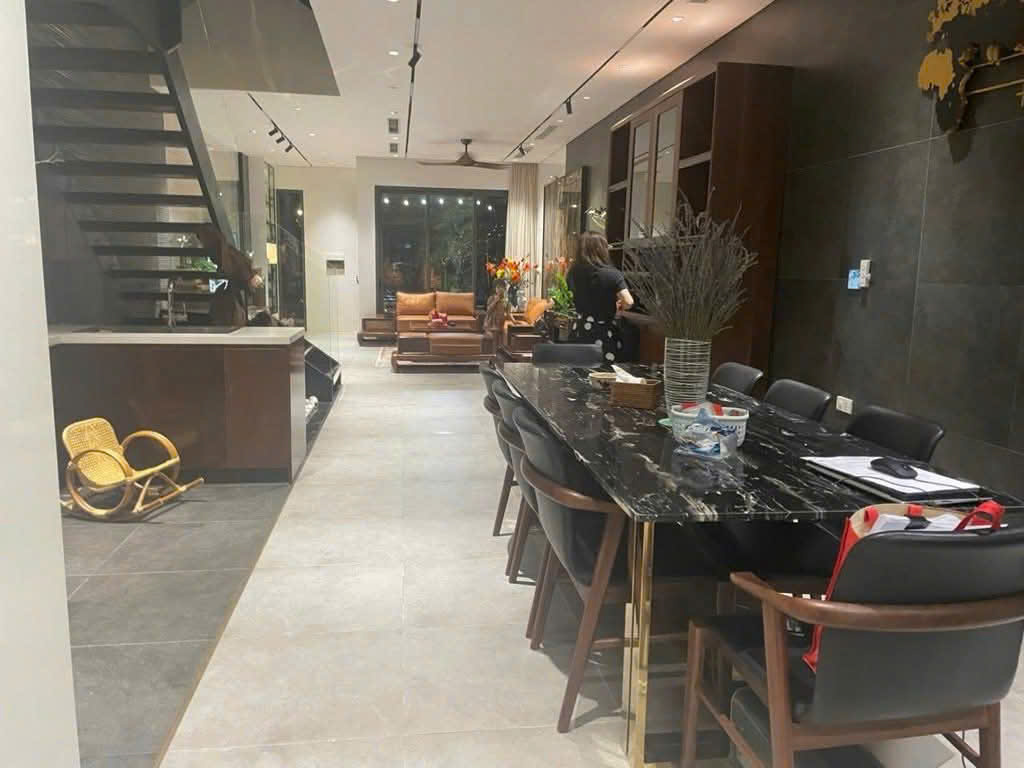 BÁN NHÀ PHÂN LÔ HOÀNG QUỐC VIỆT, ÔTÔ TRÁNH, KINH DOANH, 2 MẶT THOÁNG, DT 65M2, GIÁ 16 TỶ 750 - Ảnh 3