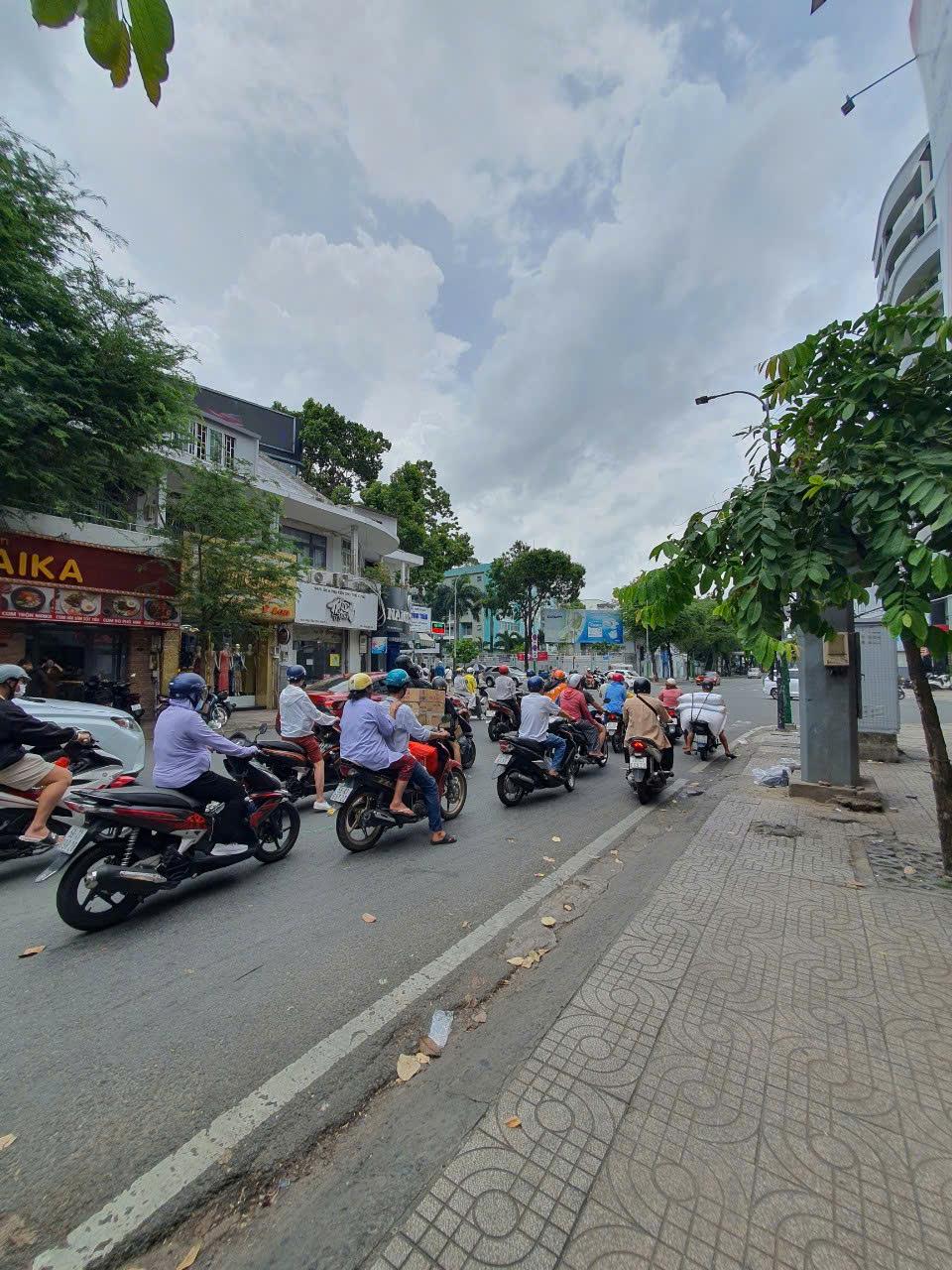 * Bán Nhà Đẹp-Mới Dọn Vào Ở Ngay-HXH Ngay Nguyễn Tri Phương Q5-3Tầng (4X15) Sổ vuông Vức - Ảnh 2