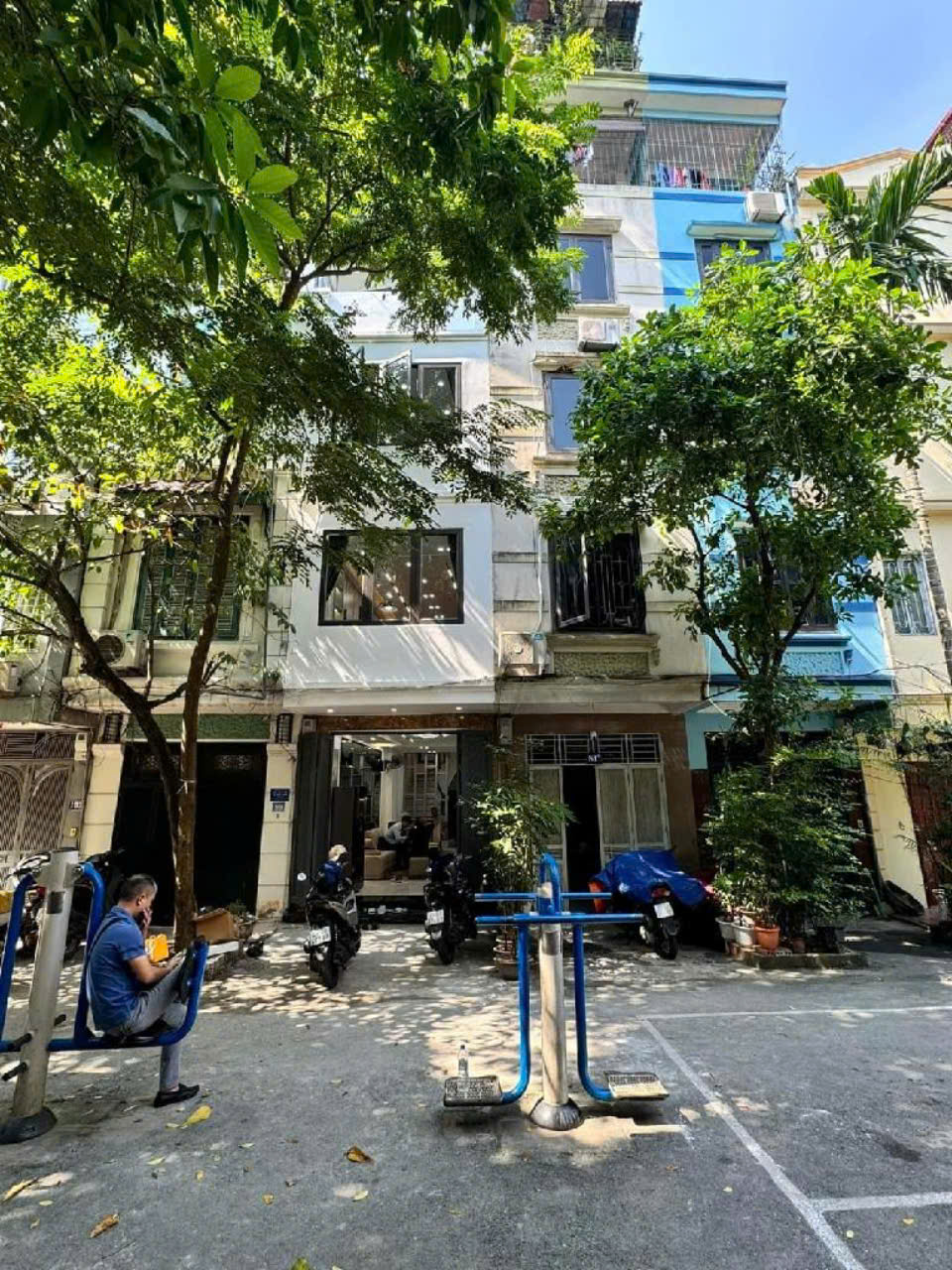 NHÀ ĐỨC GIANG, LONG BIÊN, VÀI BƯỚC RA Ô TÔ TRÁNH, DIỆN TÍCH RỘNG, NỞ HẬU 70M x 4T NHỈNH 6 TỶ - Ảnh chính