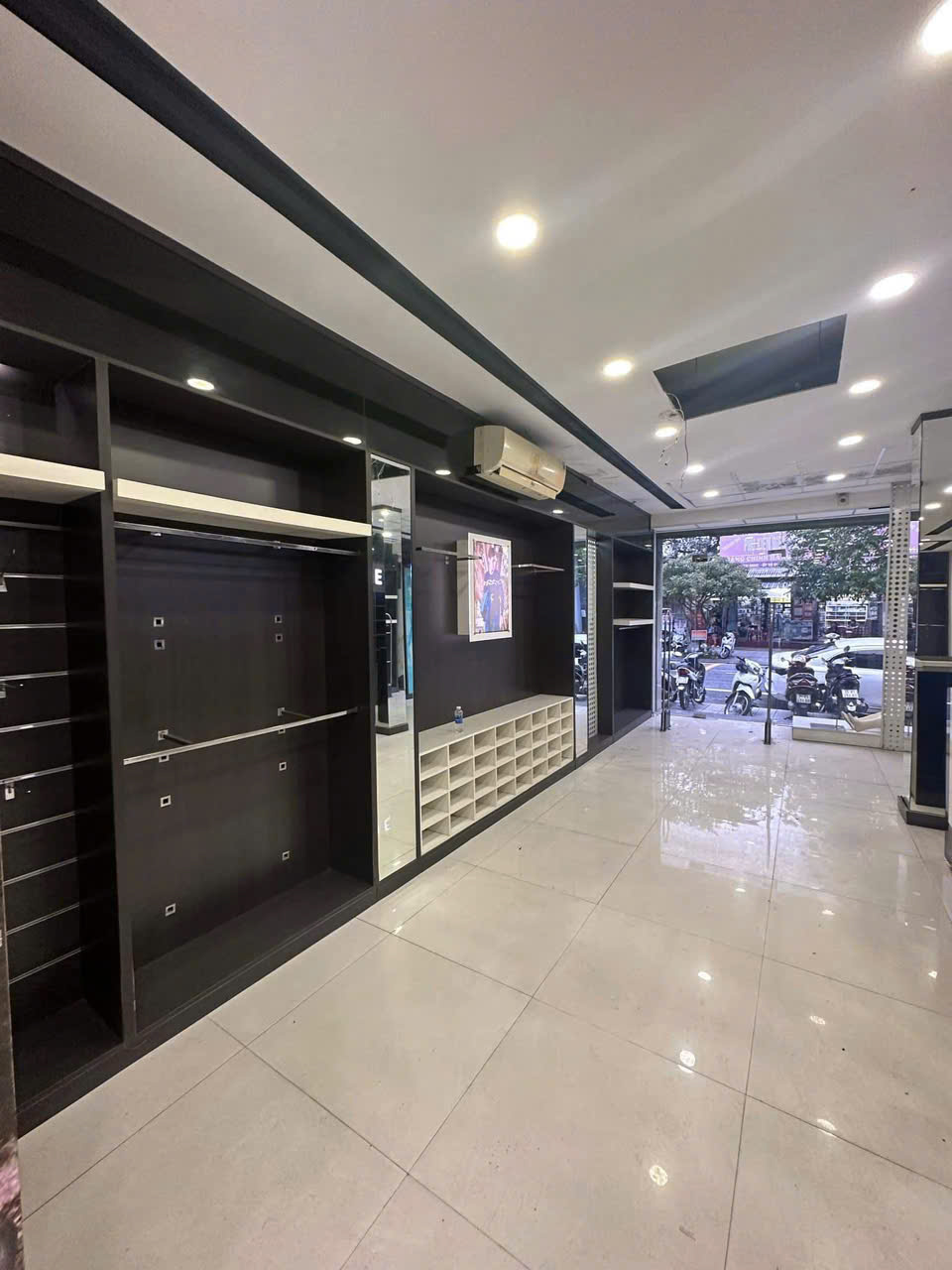 🏠 CHO THUÊ NHÀ 3 TẦNG — MẶT TIỀN ĐƯỜNG HÙNG VƯƠNG, TP HUẾ - Ảnh 1