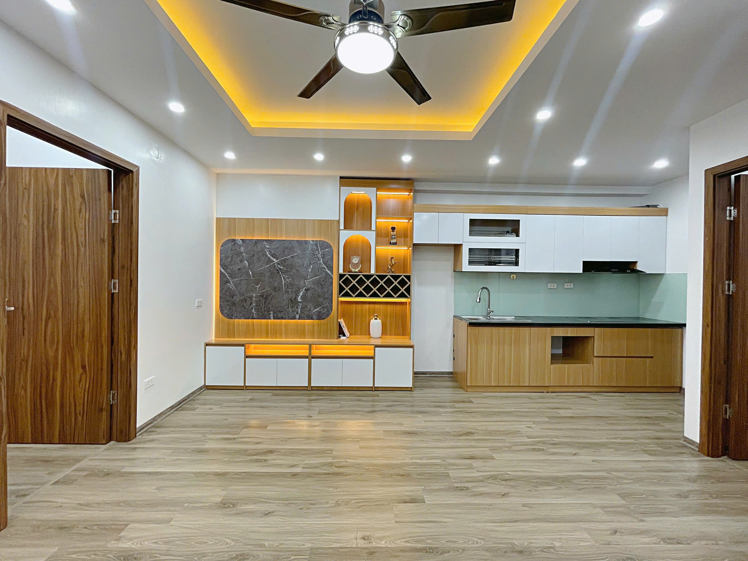 BÁN  GẤP CĂN 2 NGỦ 56 M 2 NGỦ 2VS CÓ SỔ CHUNG CƯ ĐẠI THANH GIÁ 2,46 TỶ - Ảnh chính