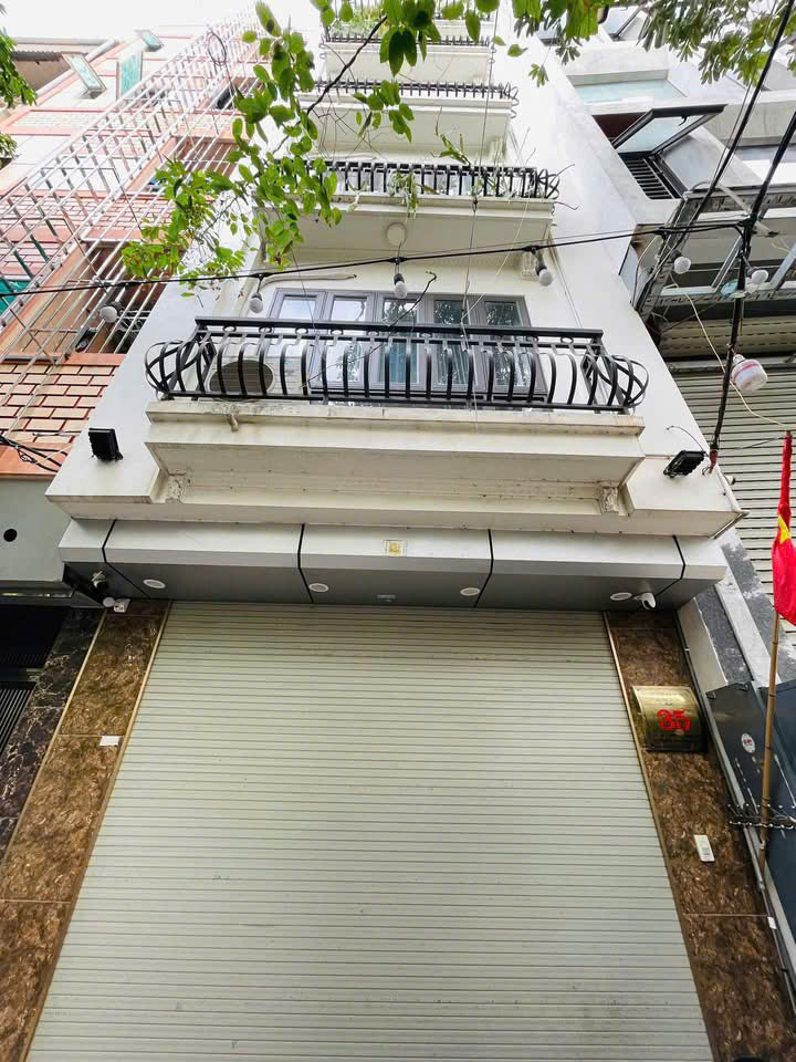 Bán nhà 5 tầng, ngõ 235 Phạm Văn Đồng, cách mặt phố 50m, gần công viên Hòa Bình 6.XX Tỉ - Ảnh chính