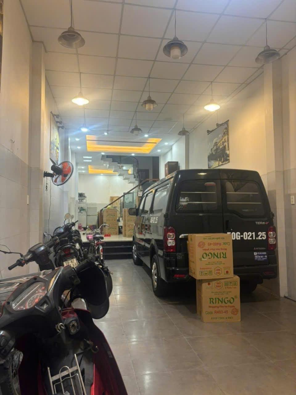 BÁN TOÀ NHÀ 6 TẦNG MẶT TIỀN NGUYỄN VĂN QUÁ 4X 20M NHỈNH 11 TỶ - Ảnh 3