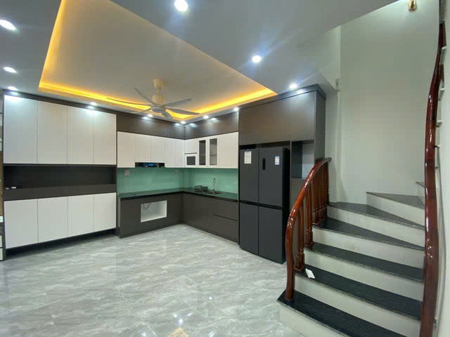 NHÀ MỚI GARA Ô TÔ 7 CHỖ  Bát Khối-Long Biên 30m2 X 6 tầng,mặt tiền 6m, 8.5 tỷ. - Ảnh 1