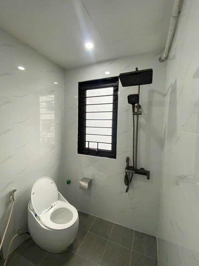 NHÀ MỚI GARA Ô TÔ 7 CHỖ  Bát Khối-Long Biên 30m2 X 6 tầng,mặt tiền 6m, 8.5 tỷ. - Ảnh 2