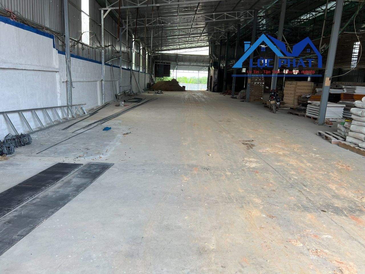 Cho thuê kho xưởng  2300m2 Vĩnh Cửu Đồng Nai chỉ 50 triệu - Ảnh 2