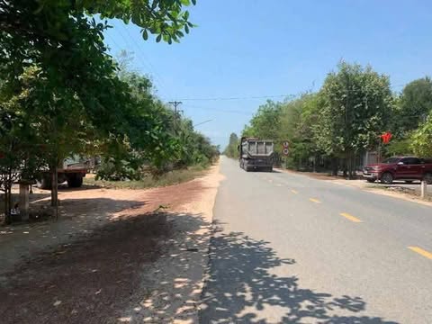 Cần bán 2 lô đất liền kề nhau ngay khu chợ dân sinh thuận tiện kinh doanh buôn bán - Ảnh chính