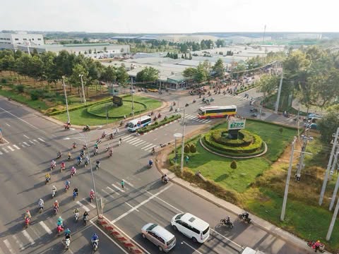 Cần bán 2 lô đất liền kề nhau ngay khu chợ dân sinh thuận tiện kinh doanh buôn bán - Ảnh 1