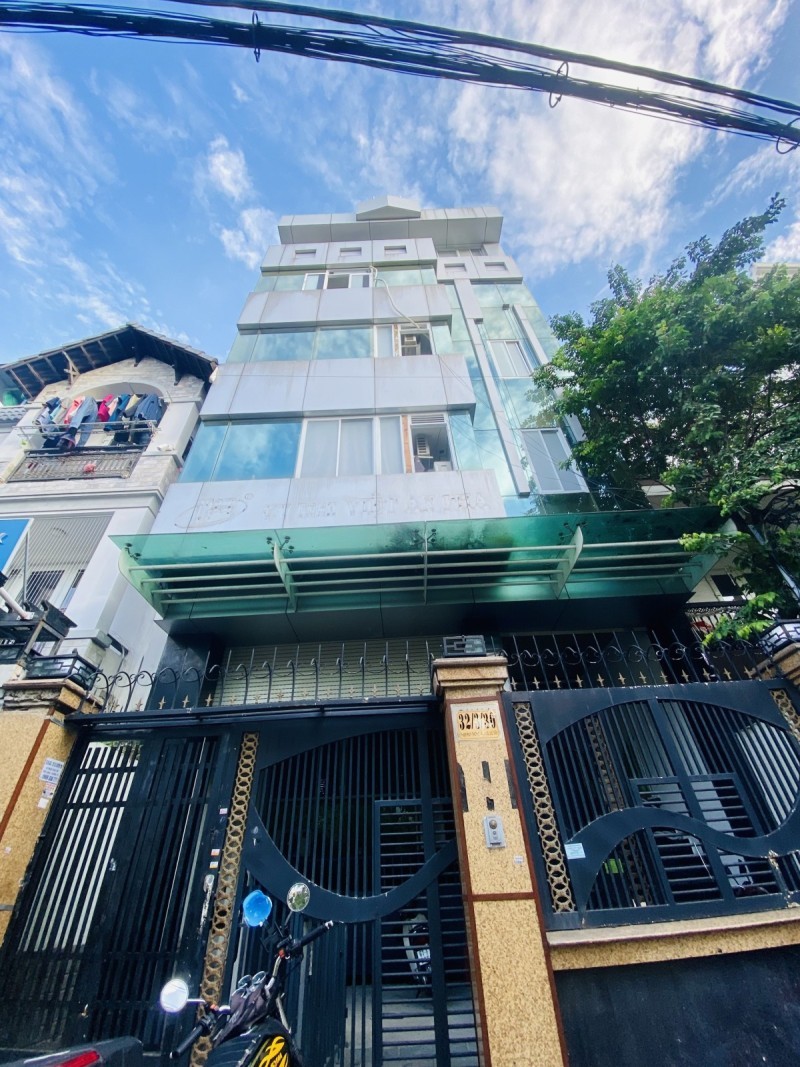 GẤP BÁN HẠ CHÀO 600 TRIỆU GIÁ BÁN 19.6 TỶ . TOÀ NHÀ 7 TẦNG CÓ HẦM,  THANG MÁY,16 PHONG CHO THUÊ. - Ảnh chính