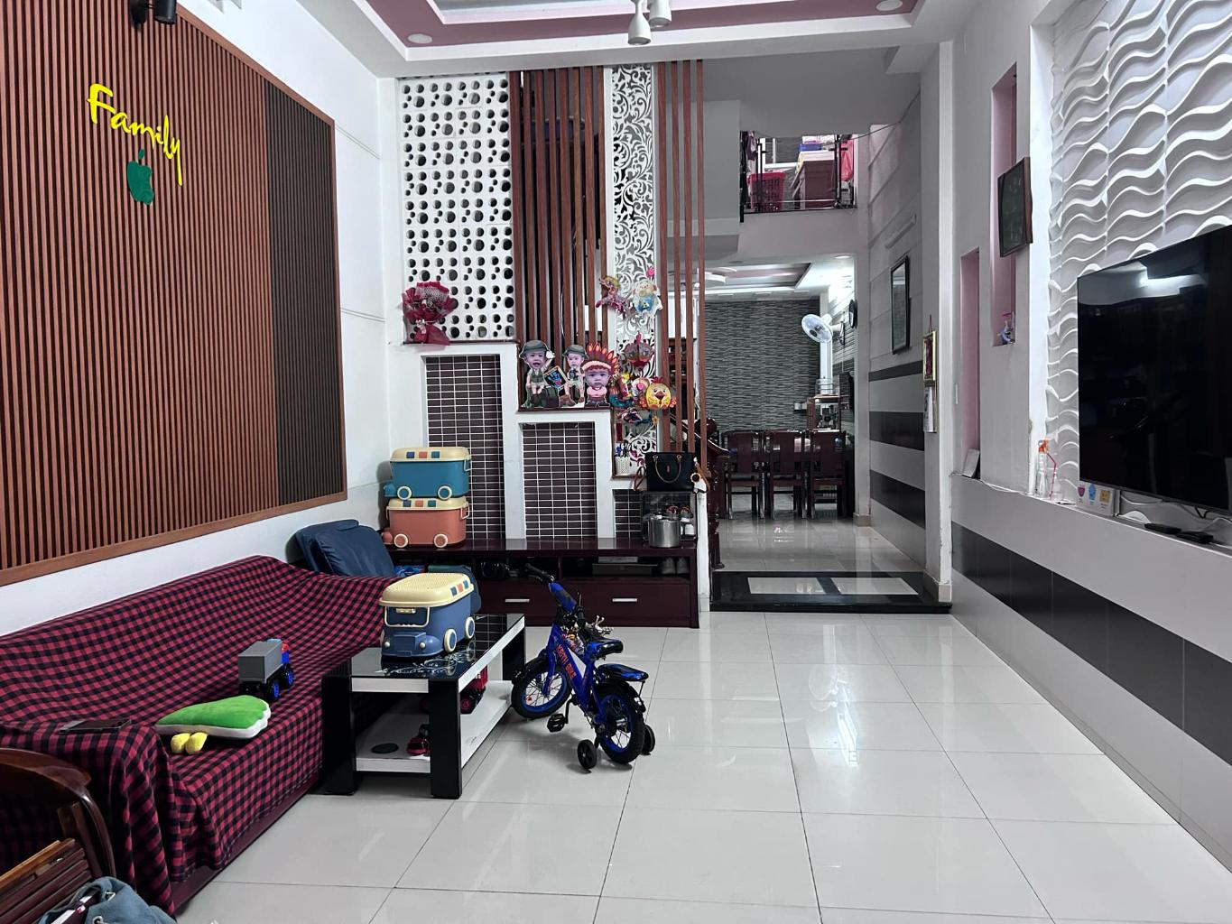HẺM 8M XE TẢI TRÁNH - 4 TẦNG - 4M x 18M - NỘI THẤT ĐẸP - GẦN SIÊU THỊ EMART - CHỢ THẠCH ĐÀ - Ảnh 1