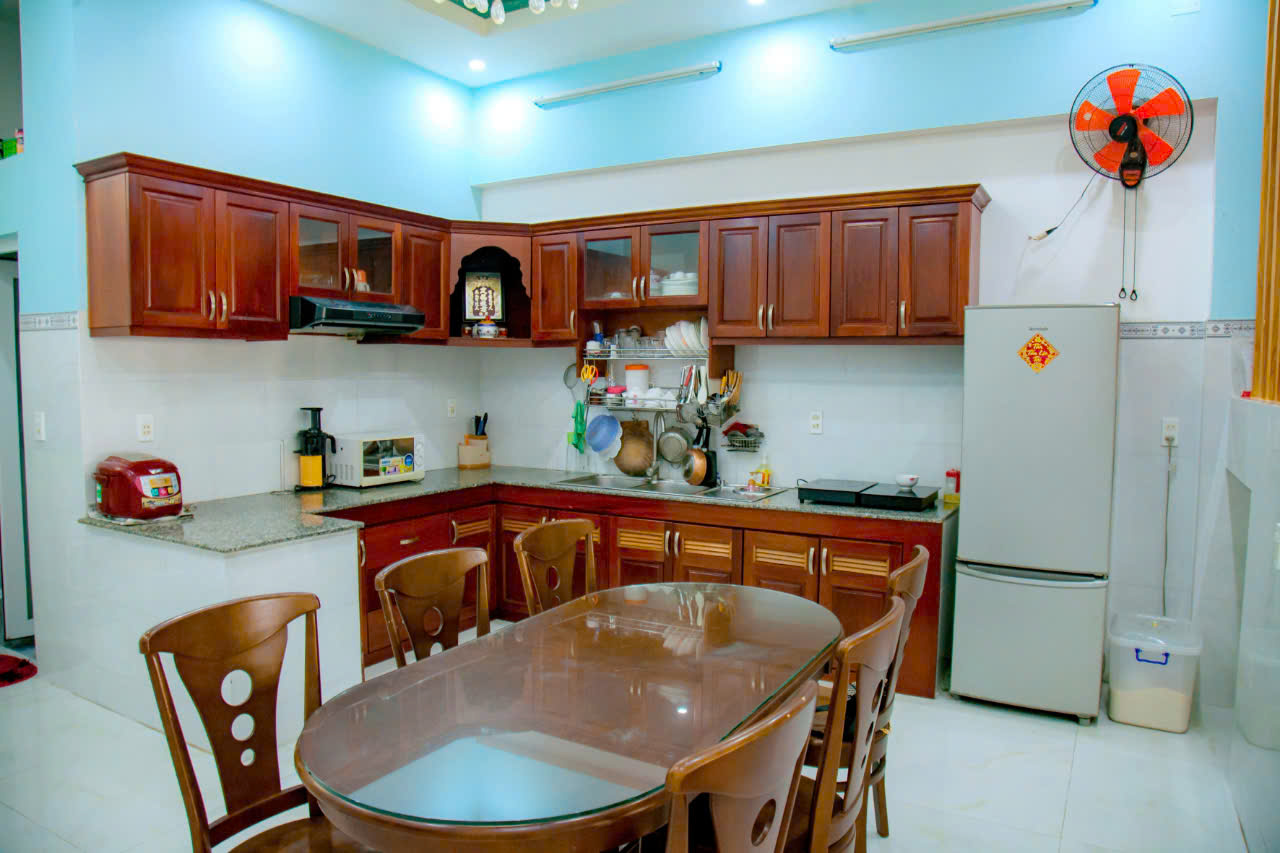 căn nhà phố 8 tỷ . đường nguyen binh khiem. - Ảnh 1