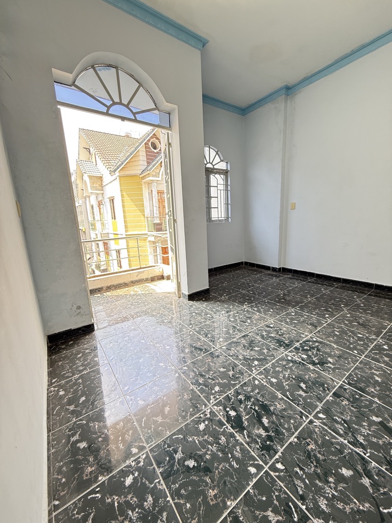 NHÀ B.ÁN - GẦN TRƯỜNG CHINH & CỔNG KCN TÂN BÌNH - HXH VÔ NHÀ - 3 TẦNG - 60M² - CHỈ NHỈNH 6TỶ - Ảnh 4