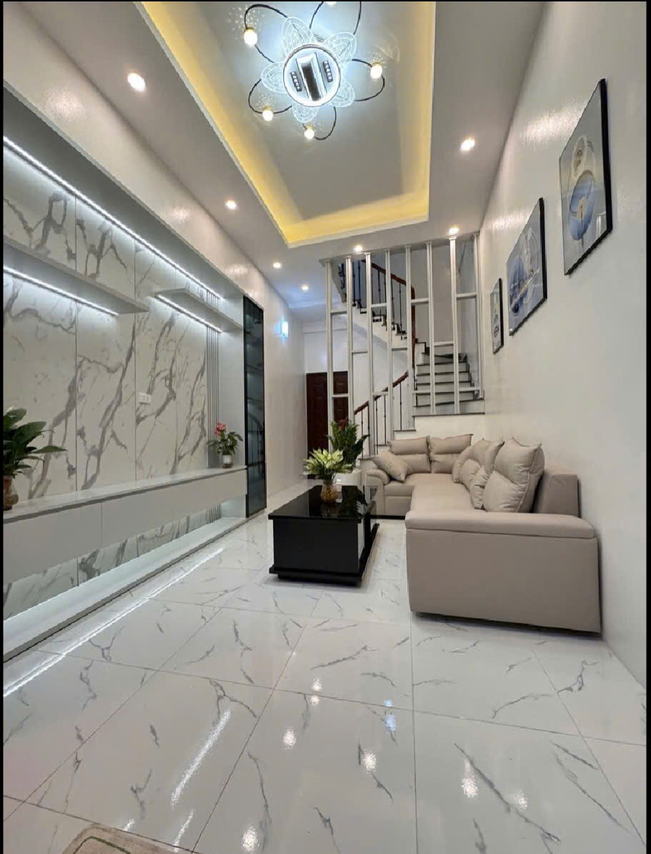 NHÀ ĐẸP PHỐ TÔN ĐỨC THẮNG-TRUNG TÂM ĐỐNG ĐA-CÁCH PHỐ 30M-NGÕ THÔNG -TẶNG NỘI THẤT XỊN - Ảnh chính