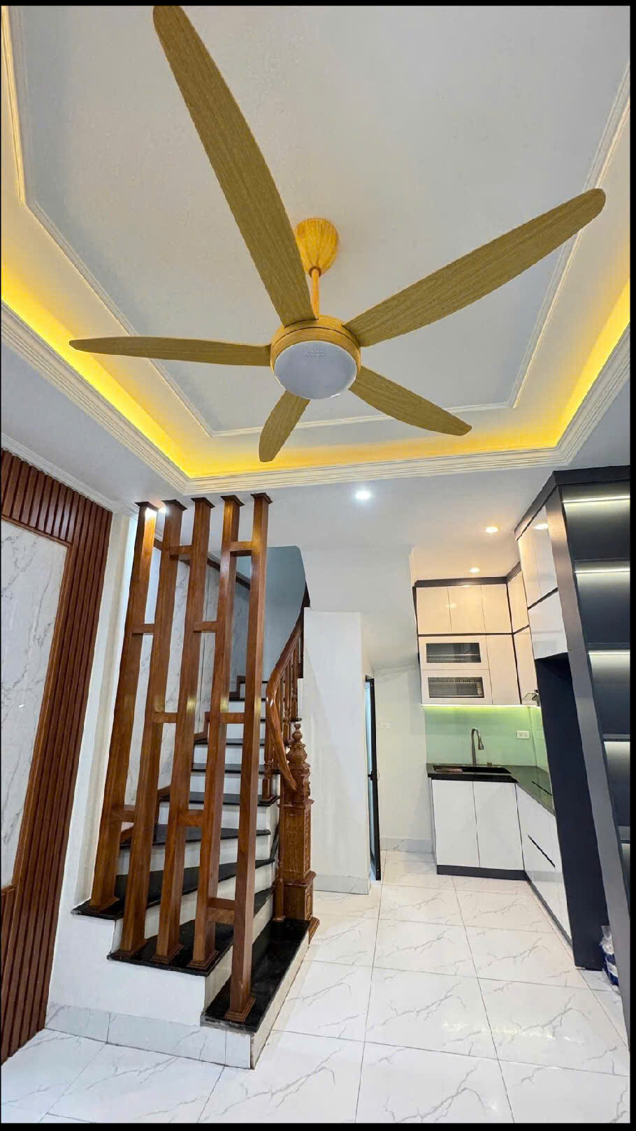 NHÀ ĐẸP PHỐ CHÙA BỘC - TRUNG TÂM-ĐỐNG ĐA - CHIA LÔ - HAI THOÁNG - KINH DOANH - Ảnh 2