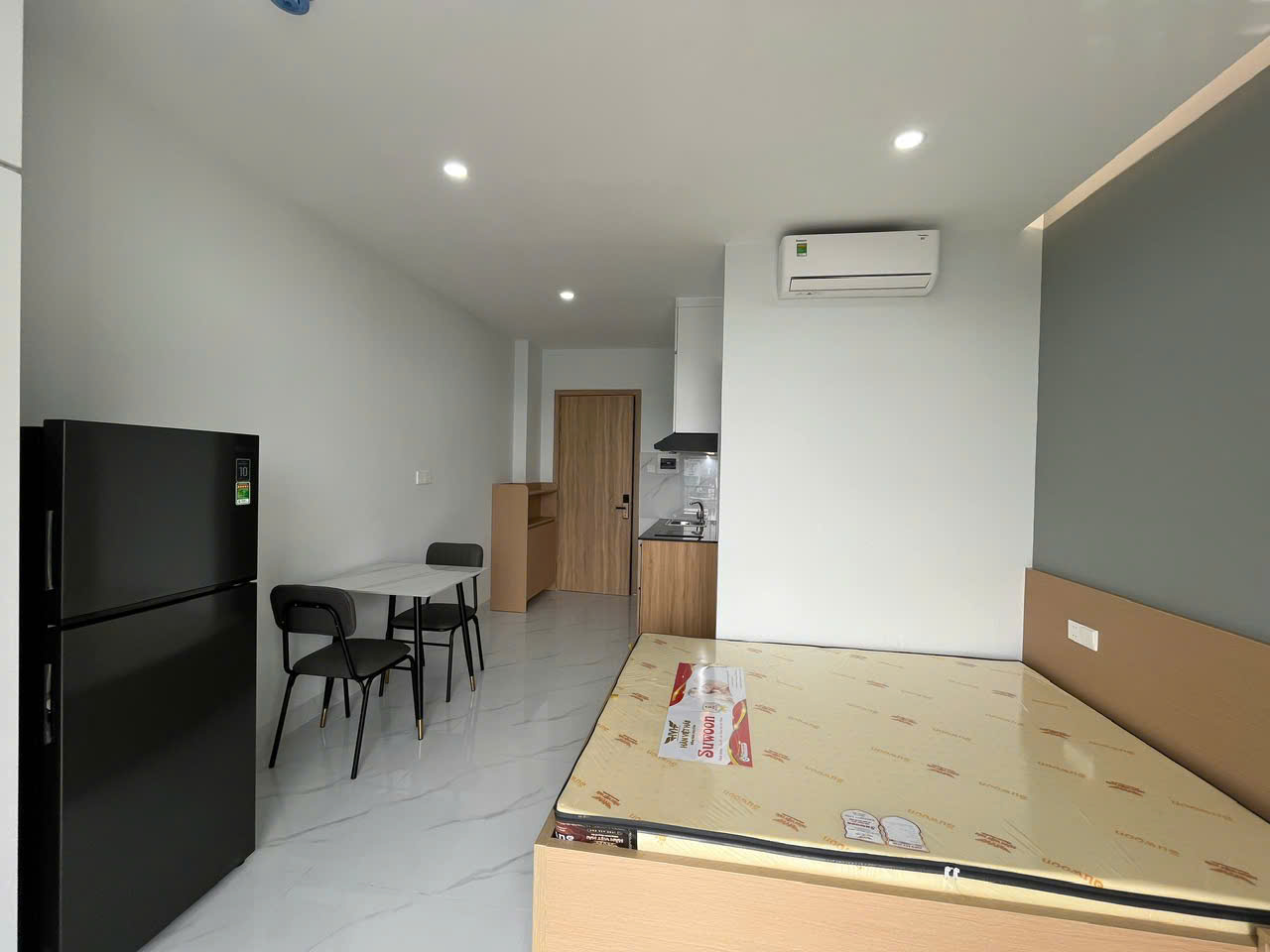 BÁN NHÀ 5 LẦU, MẶT TIỀN ĐƯỜNG SỐ PHƯỜNG TÂN QUY, QUẬN 7 - Ảnh 1