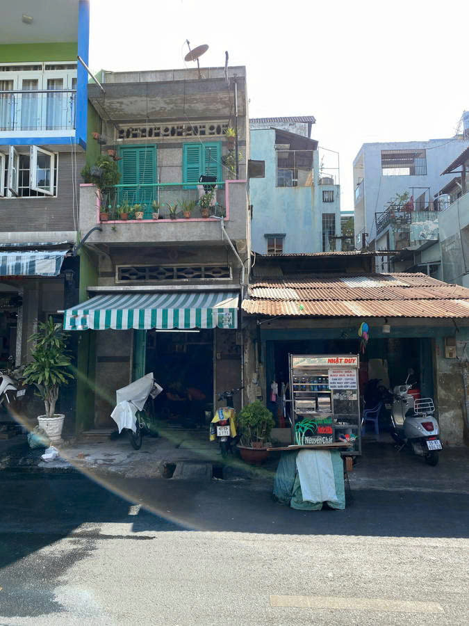 Nhà  Mặt Tiền Gốc, Nguyễn Tiểu La Quận 10, 35m2 Cấp4 sổ vuông ,Hoàn Công Đủ Dưới 11 tỷ TL - Ảnh 1