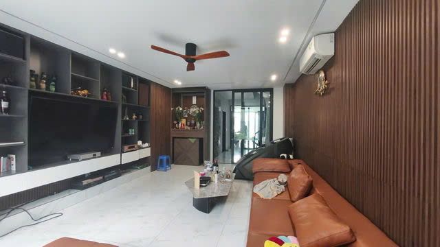 NHÀ MỚI ĐẸP DÂN XÂY 6 TẦNG THANG MÁY,Tư Đình-Long Biên  97/120m2, 6 tầng, mặt tiền 5.5m, 19 tỷ. - Ảnh 1