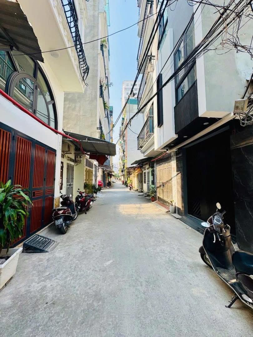 NHÀ CẤP 4 HOÀNG VĂN THÁI – 12 TỶ - PHÂN LÔ QUÂN ĐỘI - Ô TÔ TRÁNH - KINH DOANH - DÂN TRÍ CAO - Ảnh 2