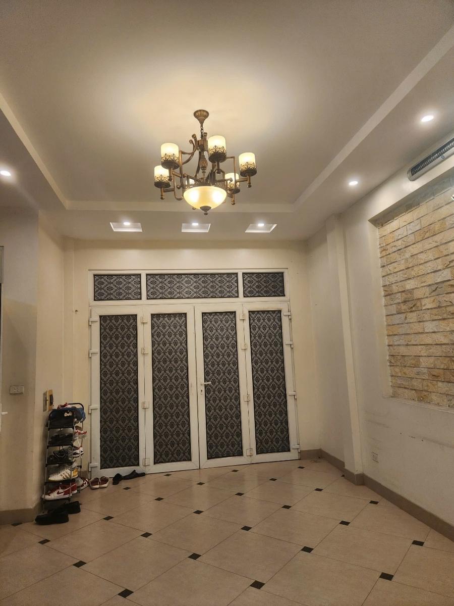 MẶT NGÕ TAM TRINH - NGÕ TO ÔTÔ TRÁNH, VÀO NHÀ - CÓ Ô CHỜ THANG MÁY - GIÁ 30 TỶ - Ảnh 1