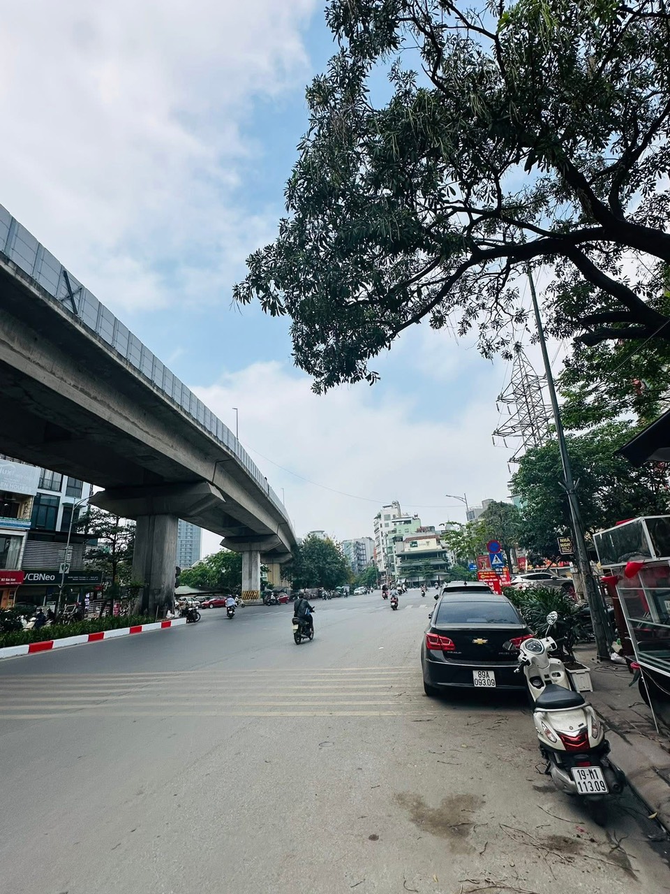 MẶT PHỐ HÀO NAM - ÔTÔ TRÁNH, VỈA HÈ KINH DOANH ĐỈNH - 5 TẦNG THANG MÁY - GIÁ 36 TỶ - Ảnh 3