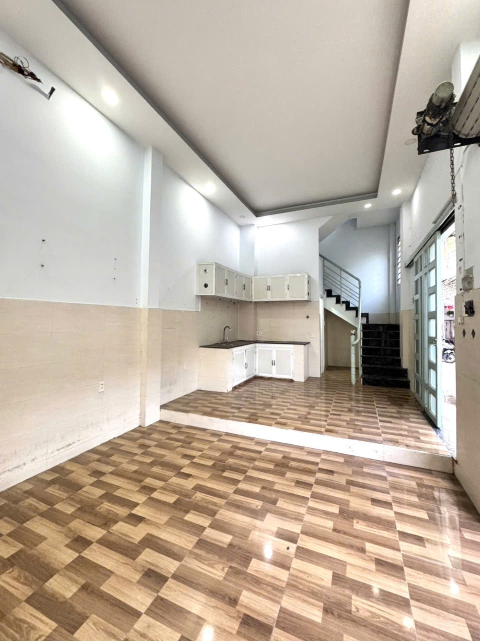 TIN ChẤN ĐỘNG, HẺM XE HƠI THÔNG, Gần Chợ Hiệp Bình, Thủ Đức, Dtsd 148m2 chỉ 3.15ty - Ảnh 3