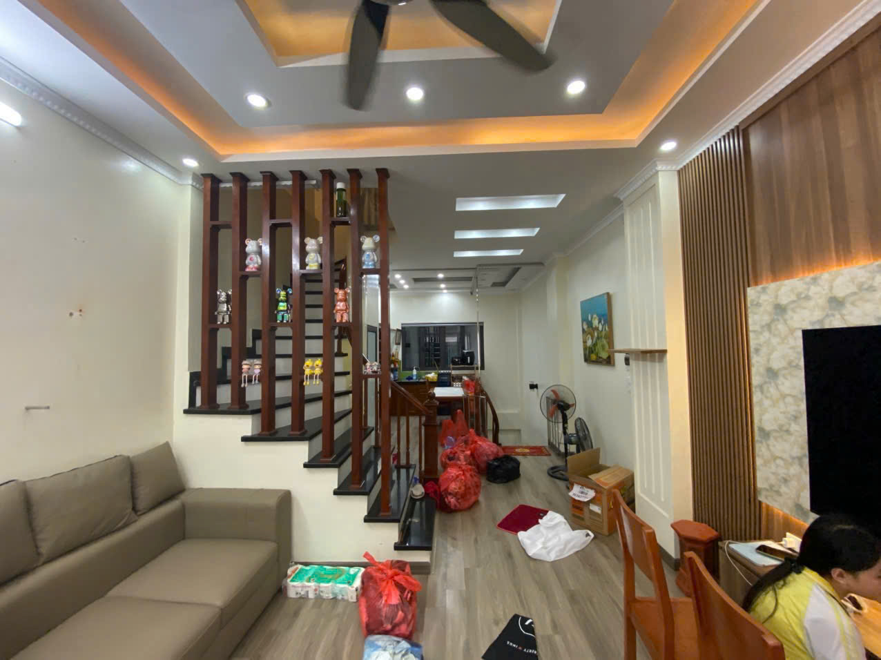 TÔI CHÍNH CHỦ BÁN NHÀ 5 TẦNG ĐƯỜNG HOÀNG MAI, GIÁ RẺ NHẤT THỊ TRƯỜNG - Ảnh 1