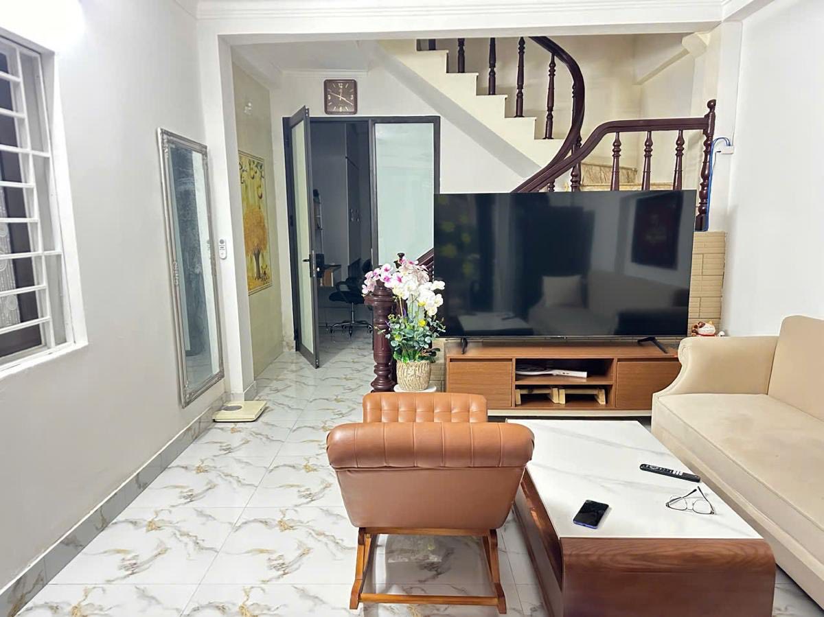 Nhà dòng tiền Nguyễn Trãi -5 tầng 50M- mặt tiền 4M-Lô góc-nội thất xịn. - Ảnh chính