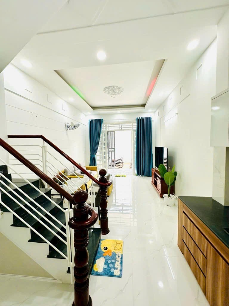 NHÀ B.ÁN - GẦN CHỢ PHẠM VĂN BẠCH & ST EMART2- DT 42M² - 2 TẦNG CHỈ HƠN 4 TỶ - FULL NỘI THẤT - Ảnh 3