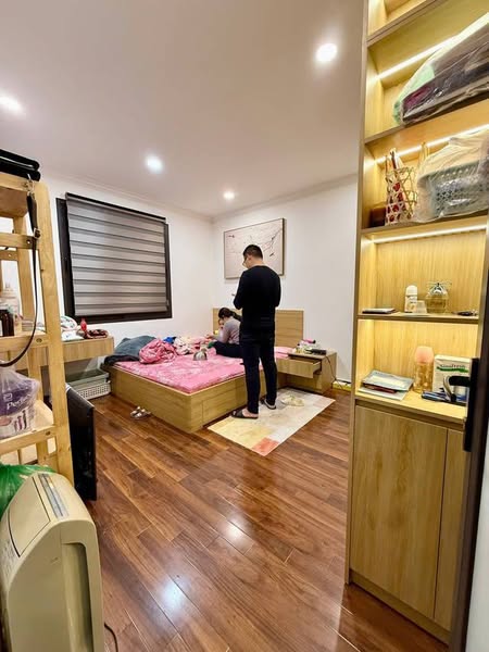Bán căn hộ phố Hoàng Đạo Thúy, Cầu Giấy, 2 ngủ, 1wc, diện tích 64m2 - Ảnh chính