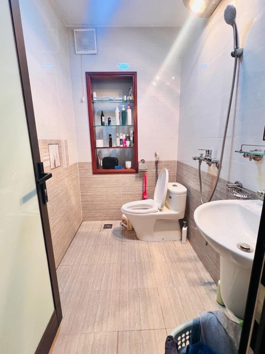 SỐC! NHÀ ĐẸP NGUYỄN KHANG – 4 TẦNG CHỈ HƠN 40M² – NGÕ GẦN PHỐ – MUA LÀ Ở NGAY!! - Ảnh 2