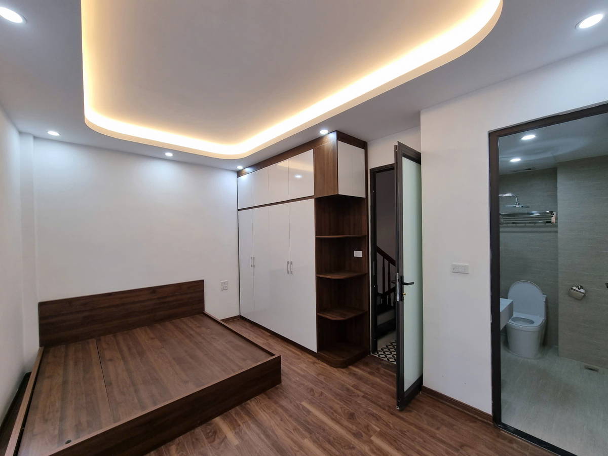 Bán Nhà Tân Mai. Hoàng Mai. DT 30m2. MT 4,5m. 5 Tầng. Giá 6,48 Tỷ. - Ảnh 2