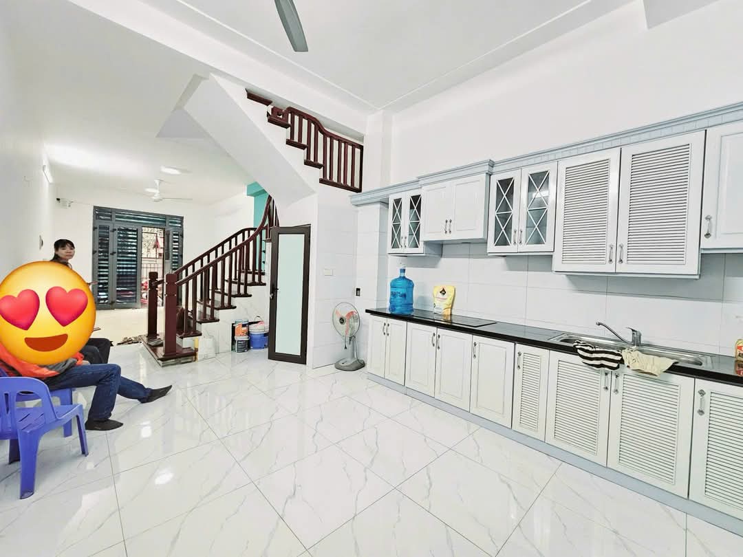 BÁN NHÀ LẠC LONG QUÂN, TÂY HỒ. 50M2 5 TẦNG MT 4M GIÁ 12 TỶ- NGÕ THÔNG HAI ĐẦU - Ô TÔ ĐỖ CỬA - AN - Ảnh 2