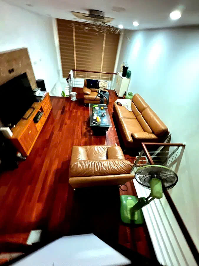 BÁN NHÀ ÂU CƠ. TÂY HỒ. 42M2 5 TẦNG MT 4M GIÁ 10 TỶ- NGÕ THÔNG CÁC NGẢ - RẤT GẦN Ô TÔ - NỘI THẤT CỰC - Ảnh 2