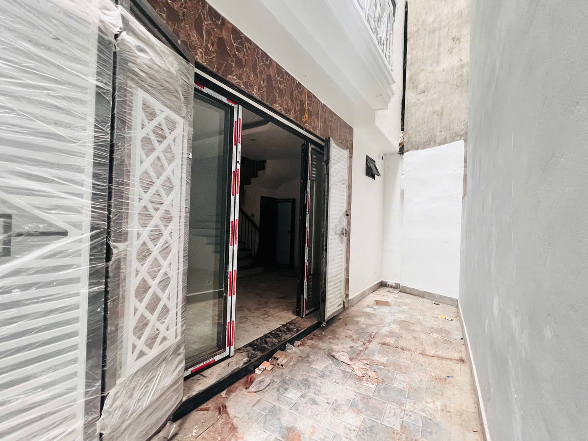 Bán Nhà Tôn Đức Thắng. Đống Đa. DT 31m2. MT 5,3m. 5 Tầng. Giá 7,48 Tỷ. - Ảnh 2